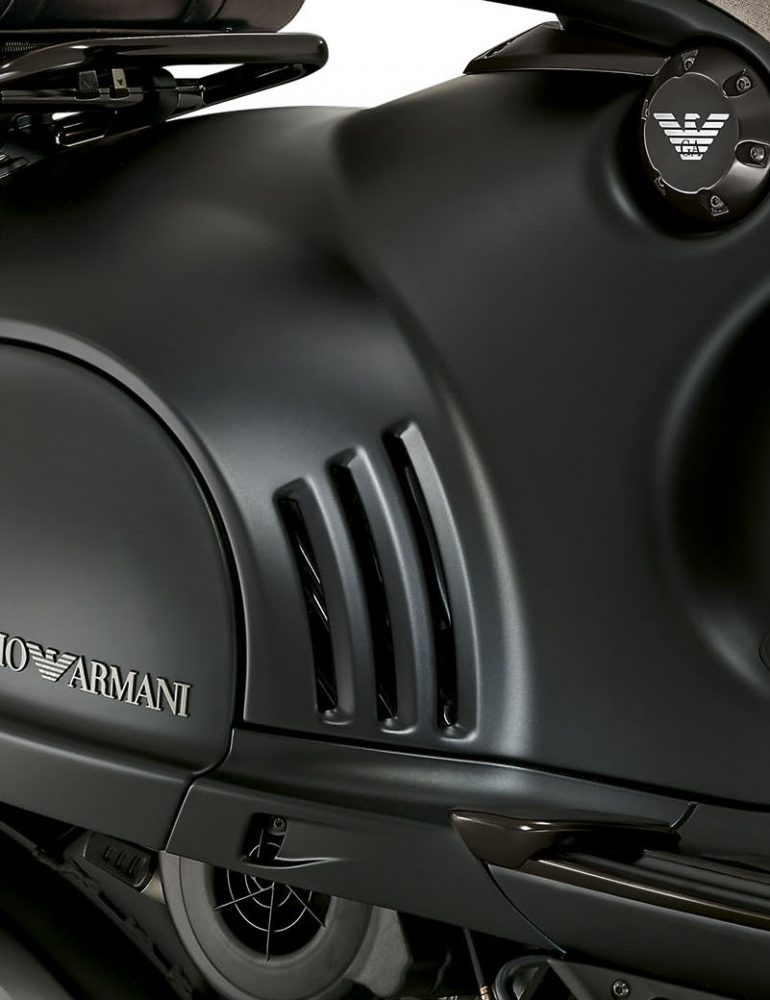 2016 Vespa 946 Emporio Armani Review